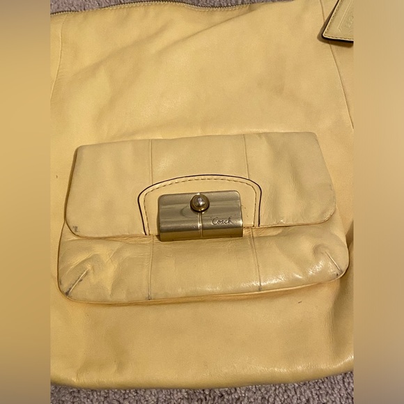 Vintage Yellow Coach Leather Hobo/Crossbody Bag - Picture 2 of 4